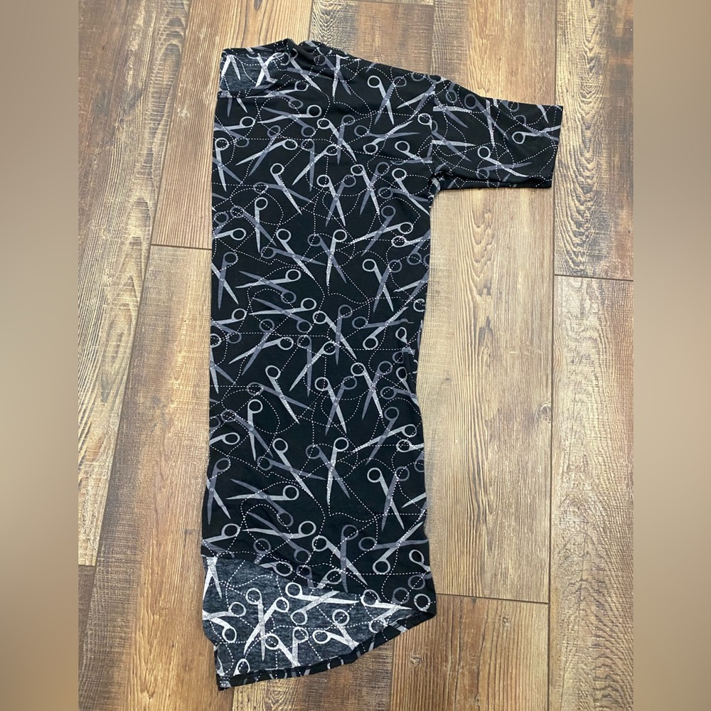 LulaRoe Rare Hairdressing Scissor Medium Irma